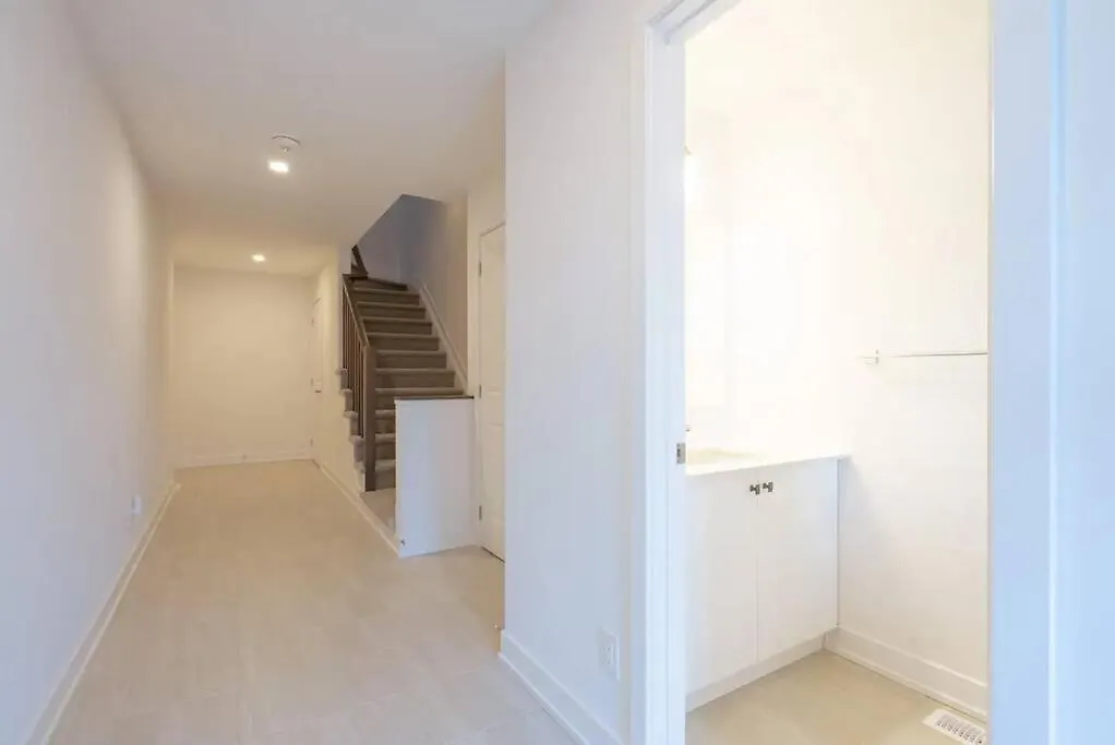 2 Bedroom Modern Home & Close To Airport Downtown Ottawa 0*,  Kanada